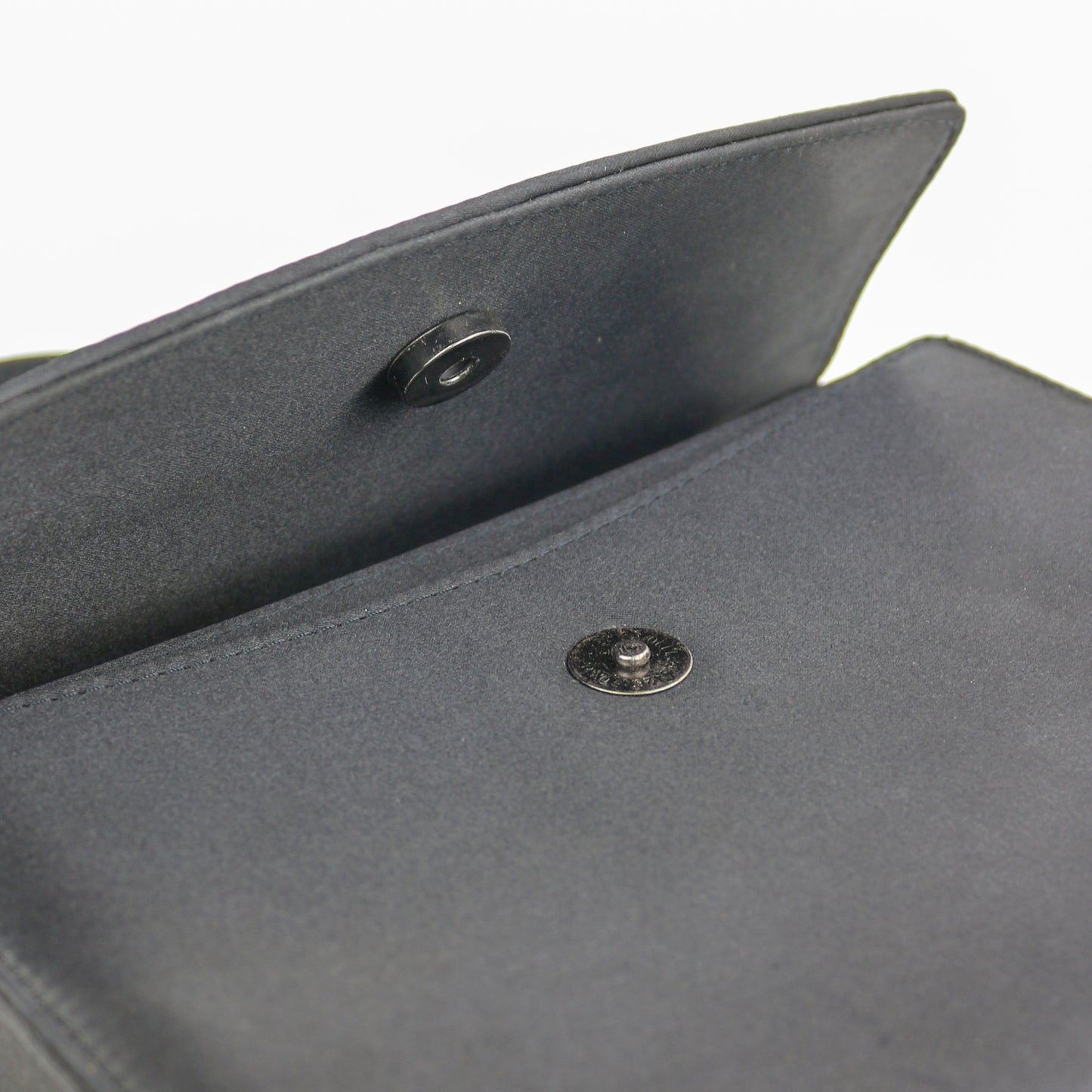 Simple and stylish shoulder bag underarm bag